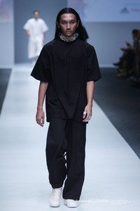 LMT by Tarra Budiman Grazia Jakarta Fashion Week 2016 at Senayan City. Jakarta. [Foto: Mohammad Abduh/Wolipop]