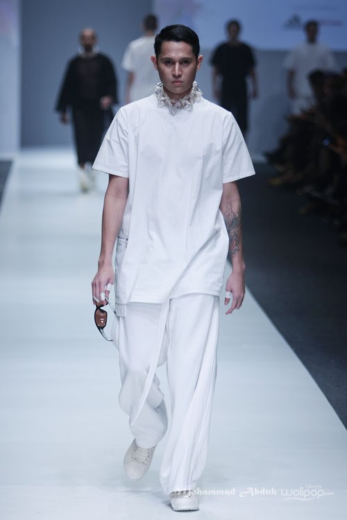 LMT by Tarra Budiman Grazia Jakarta Fashion Week 2016 at Senayan City. Jakarta. [Foto: Mohammad Abduh/Wolipop]