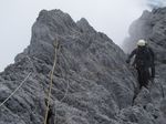 Jalur Tali Mengerikan ke Puncak Carstensz