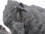 Jalur Tali Mengerikan ke Puncak Carstensz