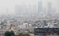 Berdasarkan informasi yang dilansir situs Badan Meteorologi, Klimatologi dan Geofisika (BMKG), cuaca Jakarta dari pagi hingga malam nanti diperkirakan berawan.