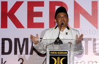 Presiden PKS Muhammad Sohibul Iman mengajak seluruh fraksi baik dari Koalisi Merah Putih (KMP) maupun Koalisi Indonesia Hebat (KIH) untuk mendukung Pansus Interpelasi Kebakaran Hutan dan Lahan (Karhutla). Pool/Lamhot Aritonang/detikFoto.