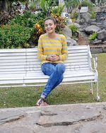 Boys, Amanda Rawles Tetap Cantik Tampil Kasual