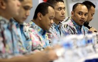 Ketua Bidang Infrastruktur Ferry J Kono memberikan penjelasan.