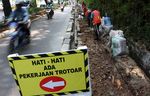 Perbaikan Trotoar di Jalan Pattimura