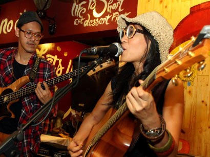 Kisah Endah n Rhesa yang Sulit Lepas dari Mi Instan