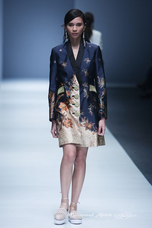 Toton Januar Indonesia Fashion Forward. Jakarta Fashion Week 2016 at Senayan City. Jakarta. [Foto: Mohammad Abduh/Wolipop]