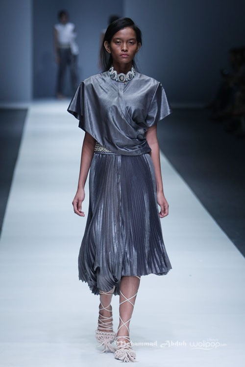 Toton Januar Indonesia Fashion Forward. Jakarta Fashion Week 2016 at Senayan City. Jakarta. [Foto: Mohammad Abduh/Wolipop]