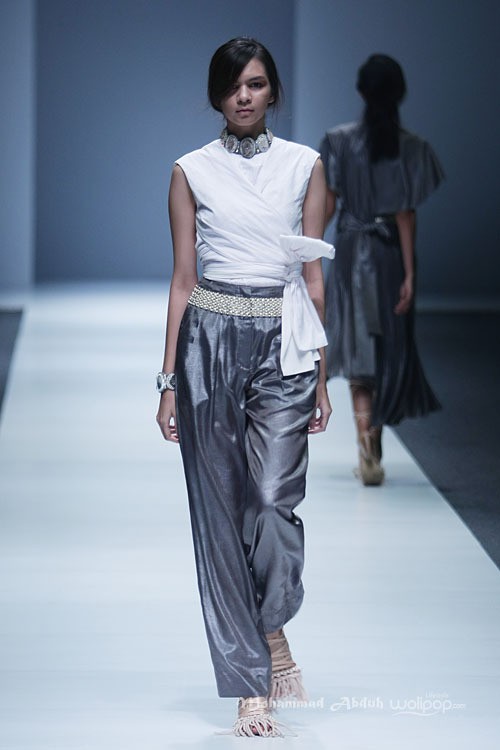 Toton Januar Indonesia Fashion Forward. Jakarta Fashion Week 2016 at Senayan City. Jakarta. [Foto: Mohammad Abduh/Wolipop]