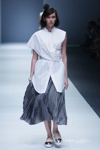 Toton Januar Indonesia Fashion Forward. Jakarta Fashion Week 2016 at Senayan City. Jakarta. [Foto: Mohammad Abduh/Wolipop]