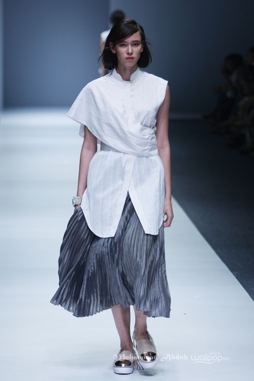 Toton Januar Indonesia Fashion Forward. Jakarta Fashion Week 2016 at Senayan City. Jakarta. [Foto: Mohammad Abduh/Wolipop]