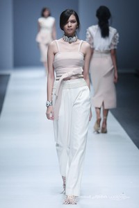 Toton Januar Indonesia Fashion Forward. Jakarta Fashion Week 2016 at Senayan City. Jakarta. [Foto: Mohammad Abduh/Wolipop]