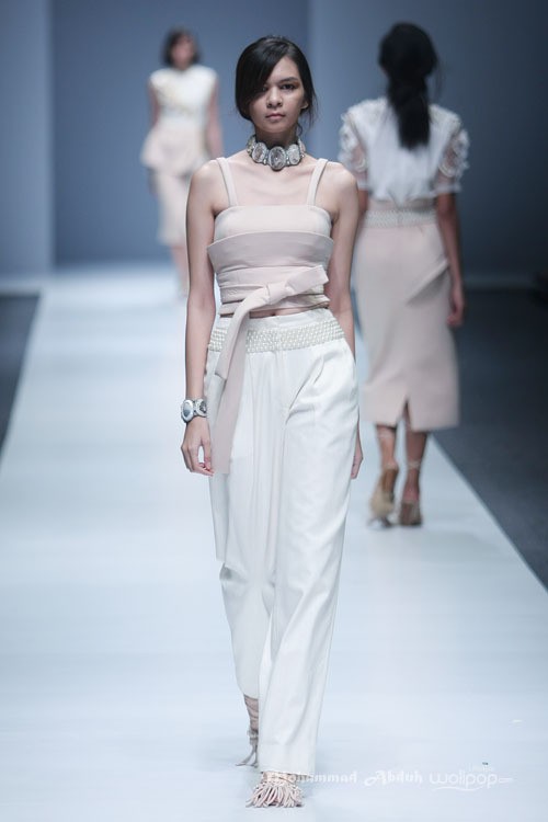 Toton Januar Indonesia Fashion Forward. Jakarta Fashion Week 2016 at Senayan City. Jakarta. [Foto: Mohammad Abduh/Wolipop]