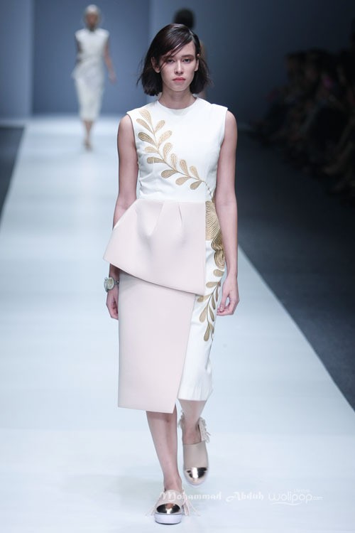 Toton Januar Indonesia Fashion Forward. Jakarta Fashion Week 2016 at Senayan City. Jakarta. [Foto: Mohammad Abduh/Wolipop]