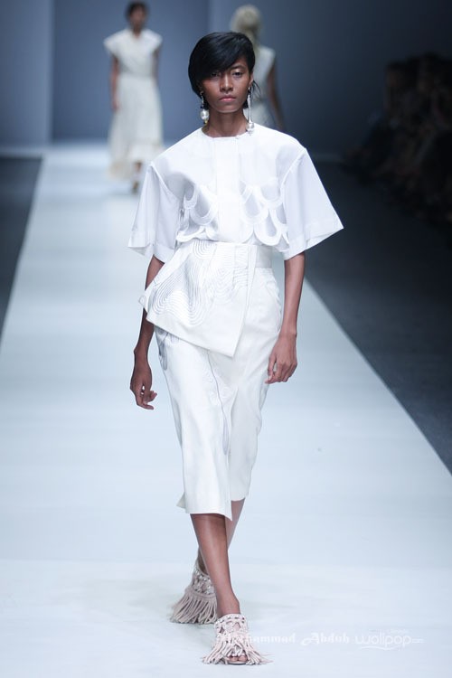 Toton Januar Indonesia Fashion Forward. Jakarta Fashion Week 2016 at Senayan City. Jakarta. [Foto: Mohammad Abduh/Wolipop]