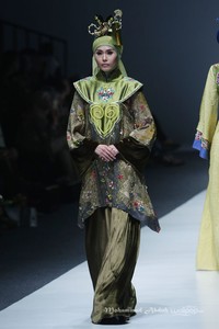 Chintami Atmanagara Trone. Jakarta Fashion Week 2016 at Senayan City. Jakarta. [Foto: Mohammad Abduh/Wolipop]