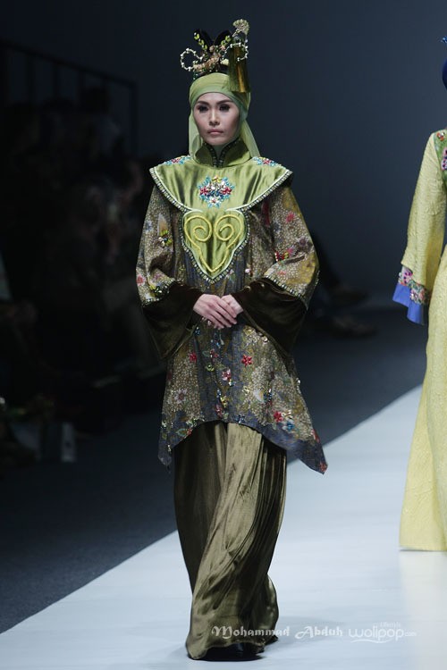 Chintami Atmanagara Trone. Jakarta Fashion Week 2016 at Senayan City. Jakarta. [Foto: Mohammad Abduh/Wolipop]