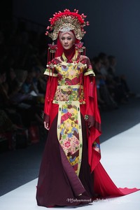 Chintami Atmanagara Trone. Jakarta Fashion Week 2016 at Senayan City. Jakarta. [Foto: Mohammad Abduh/Wolipop]