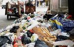 Sampah Menumpuk di Kawasan Manggarai