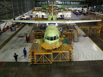 Melihat Pembuatan Pesawat CN 295 dan CN 235