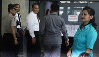 Komjen Anang datang untuk bertemu dengan pimpinan KPK guna berkoordinasi terkait penanganan beberapa kasus.