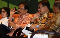 Kebijakan satu peta ini menjadi penting, meskipun tiap-tiap provinsi memiliki RTRW. Sebabnya, belum seluruh rencana program pemerintah masuk dalam peta dasar.
