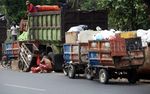 Truk Sampah Terparkir di Lenteng Agung