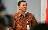 Dalam acara itu, Gubernur DKI Basuki Tjahaja Purnama melaporkan kinerja pemerintahannya setahun ini lebih baik.