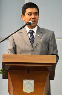 Yuddy Chrisnandi memaparkan pentingnya pemerintah daerah menciptakan inovasi untuk pelayanan publik. Yuddy menyebut Jakarta harus bisa belajar dari dua Pemda yang inovasinya diakui dunia, Aceh Singkil dan Sragen.