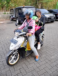 Ia mengaku belum membeli kendaraan karena mau irit. Pool/Ismail/detikFoto.