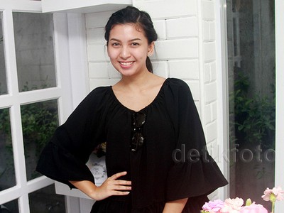 Si Manis Alisia Rininta Tampil Natural
