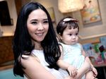 Gisel si Ibu Cantik dan Gempi yang Imut Banget!