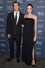 Angelina Jolie dan Brad Pitt Serasi Serba Hitam