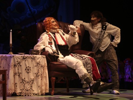 Rangga Riantiarno Kesulitan Padukan Gaya Eropa dan Wayang