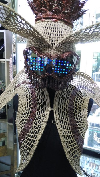 Adapun teknologi yang melengkapi sekaligus mempercantik tampilan Lady Warrior berbasis dari Intel Edison.