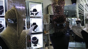 Namun dalam pengembangan idenya Rinaldy tak sendirian. Sisi teknologinya ditangani oleh punggawa dari PT Lattice Teknologi Mandiri, Martin Kurnadi.