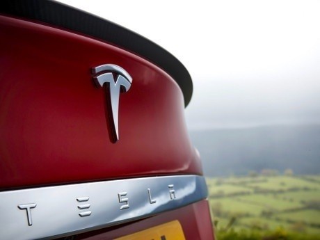 Tesla: Mobil Tanpa Sopir Menguasai Jalanan 20 Tahun Lagi