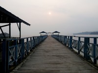 Ada banyak kampung yang bisa diinapi jika ingin menjelejahi Misool selama beberapa hari. Salah satunya adalah Kampung Harapan Jaya di Distrik Misool Selatan. Dari Sorong bisa dicapai naik speedboat selama 3 jam, atau 7 jam dengan kapal ferry (Kurnia/detikTravel)