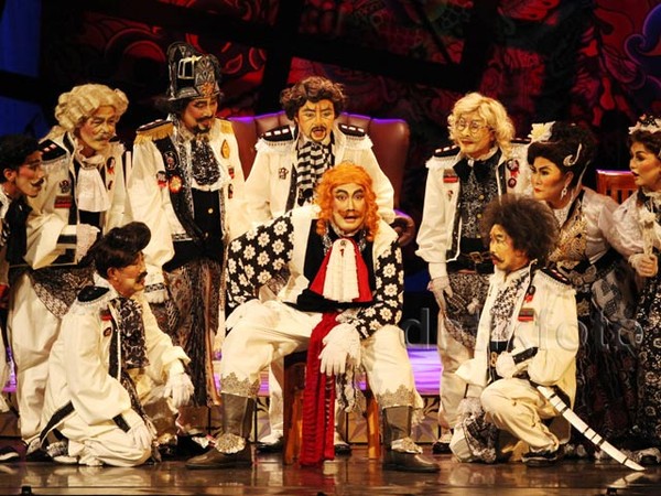 Korupsi Berjamaah ala Teater Koma
