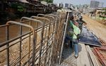 Pembangunan Tanggul Kampung Pulo Dikebut