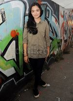 Gempita Marten Ngegemesin, Ekspresi Imut Isyana Sarasvati