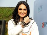 Pacar Belum Mau Nikah, Luna Maya Tetap Happy