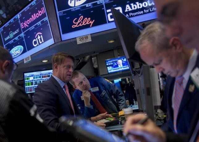 Kinerja Emiten Teknologi dan Kesehatan Bikin Wall Street Melemah