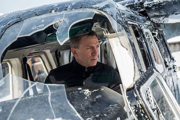 Misi James Bond Selidiki Organisasi Misterius Misi James Bond Selidiki Organisasi Misterius