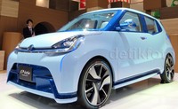Panjang Daihatsu D-Base mencapai 3,4 meter (m), lebar 1,48 m, dan tinggi 1,49 m. Tampilannya yang berkarakter boxy alias sedikit mengotak di bagian sudut-sudutnya memancarkan kesan sporty.