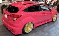 Tercatat rotiform, Thule, Honda USA, BAER Brakes, Downstar, Axalta Paint, Air Lift Suspension merupakan brand brand besar International yang turut berpartisipasi dalam perakitan dan pembuatan mobil ini, yang tidak kalah membanggakan adalah APN Leather dengan produknya Cronos Leatherette. Pool/dok Signal Kustom.