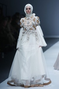 Ayu Diah Andari Trone. Jakarta Fashion Week 2016 at Senayan City. Jakarta. [Foto: Mohammad Abduh/Wolipop]