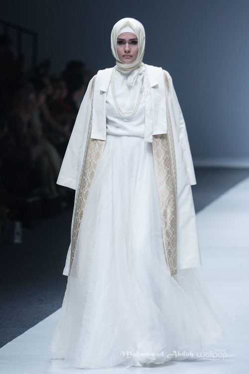 Ayu Diah Andari Trone. Jakarta Fashion Week 2016 at Senayan City. Jakarta. [Foto: Mohammad Abduh/Wolipop]