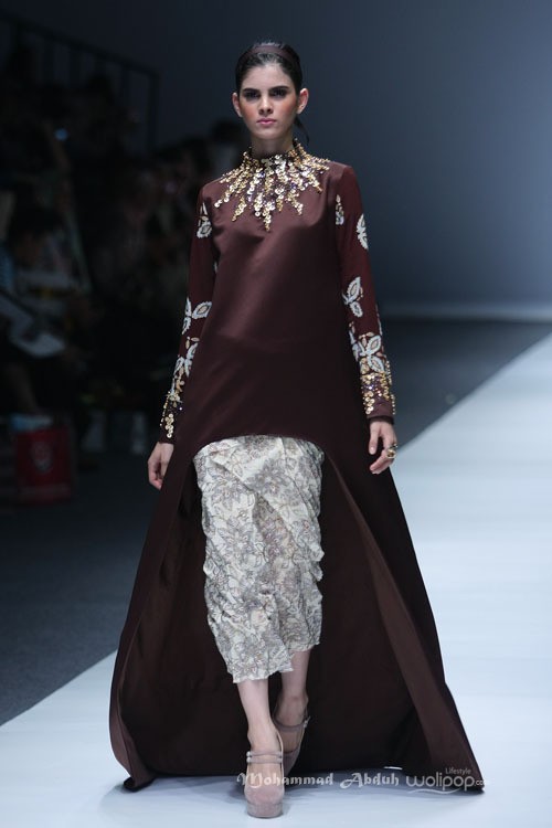 Khanaan Shamlan Trone. Jakarta Fashion Week 2016 at Senayan City. Jakarta. [Foto: Mohammad Abduh/Wolipop]