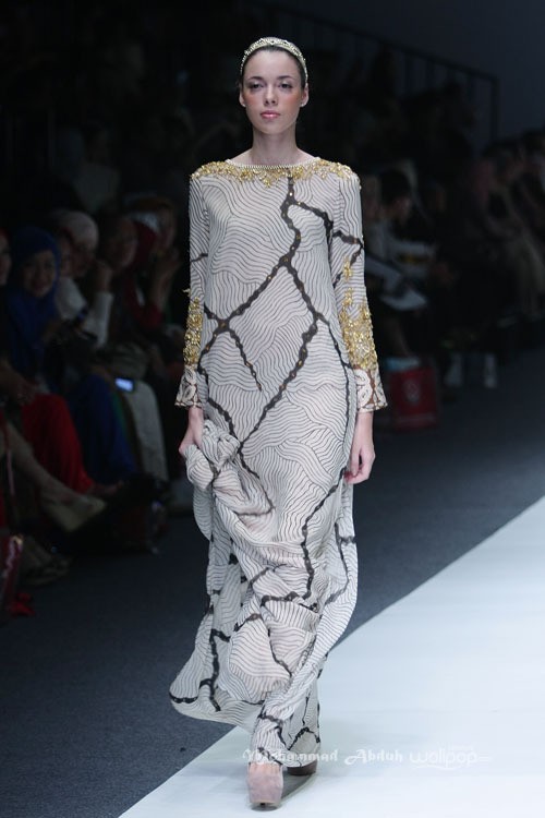 Khanaan Shamlan Trone. Jakarta Fashion Week 2016 at Senayan City. Jakarta. [Foto: Mohammad Abduh/Wolipop]